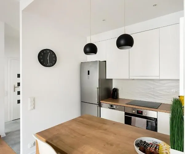 Obrzezna Comfort ワルシャワ